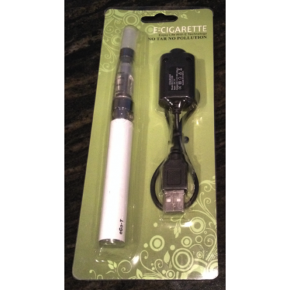 Clearomizer E-Cigarette with battery and USB charger.